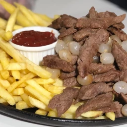 FILE COM FRITAS [ 500g isca de file 500g batata]